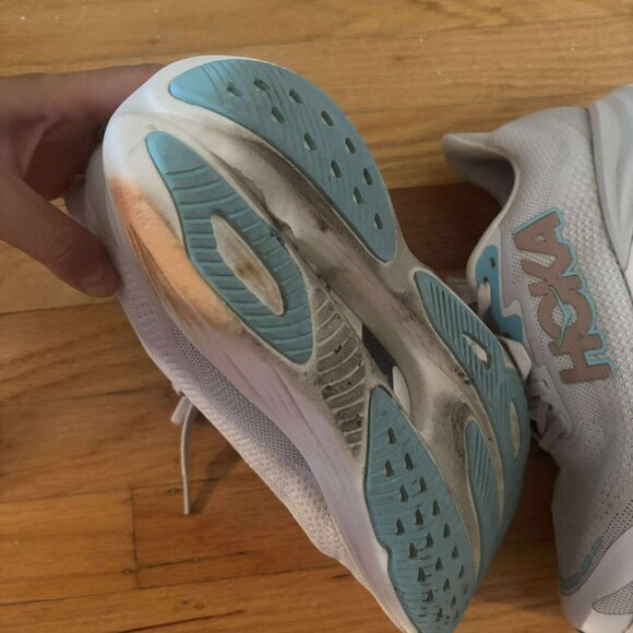 hoka skyward x size 7 - Picture 3 of 4